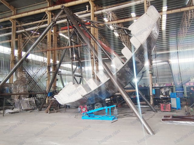 swing rides pirate ship