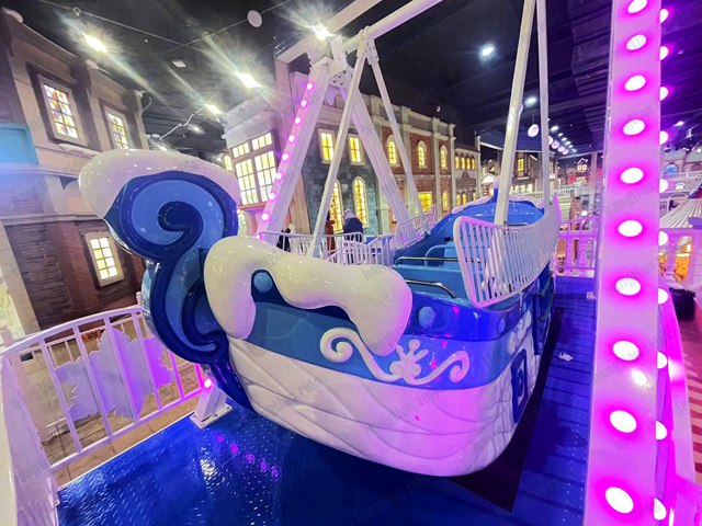 mini pirate ship