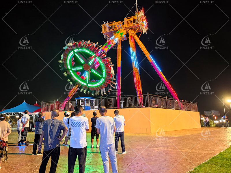 Amusement Park Pendulum Ride