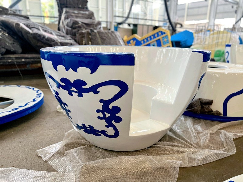 Tea cup ride prepared in a clear working area